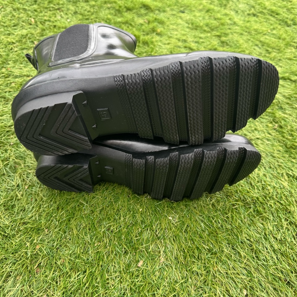 Clark’s Black Ankle Rain Boots - Picture 15 of 15
